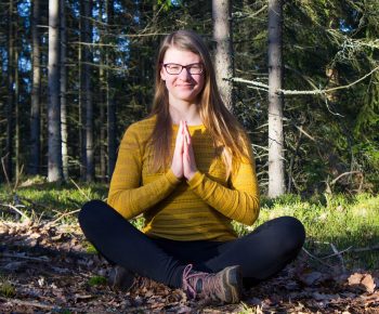 Michaela-Simova-joga-scaled.jpg